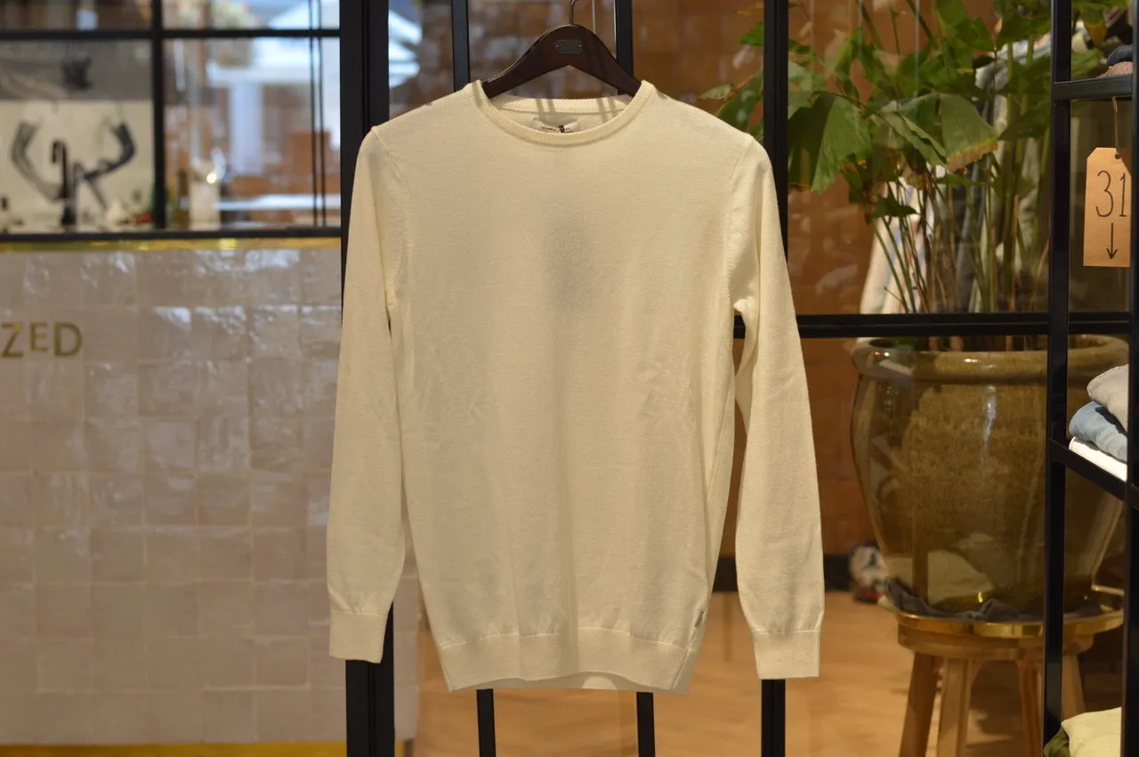 CASHMERE JUNKIE Round neck sweater Cream