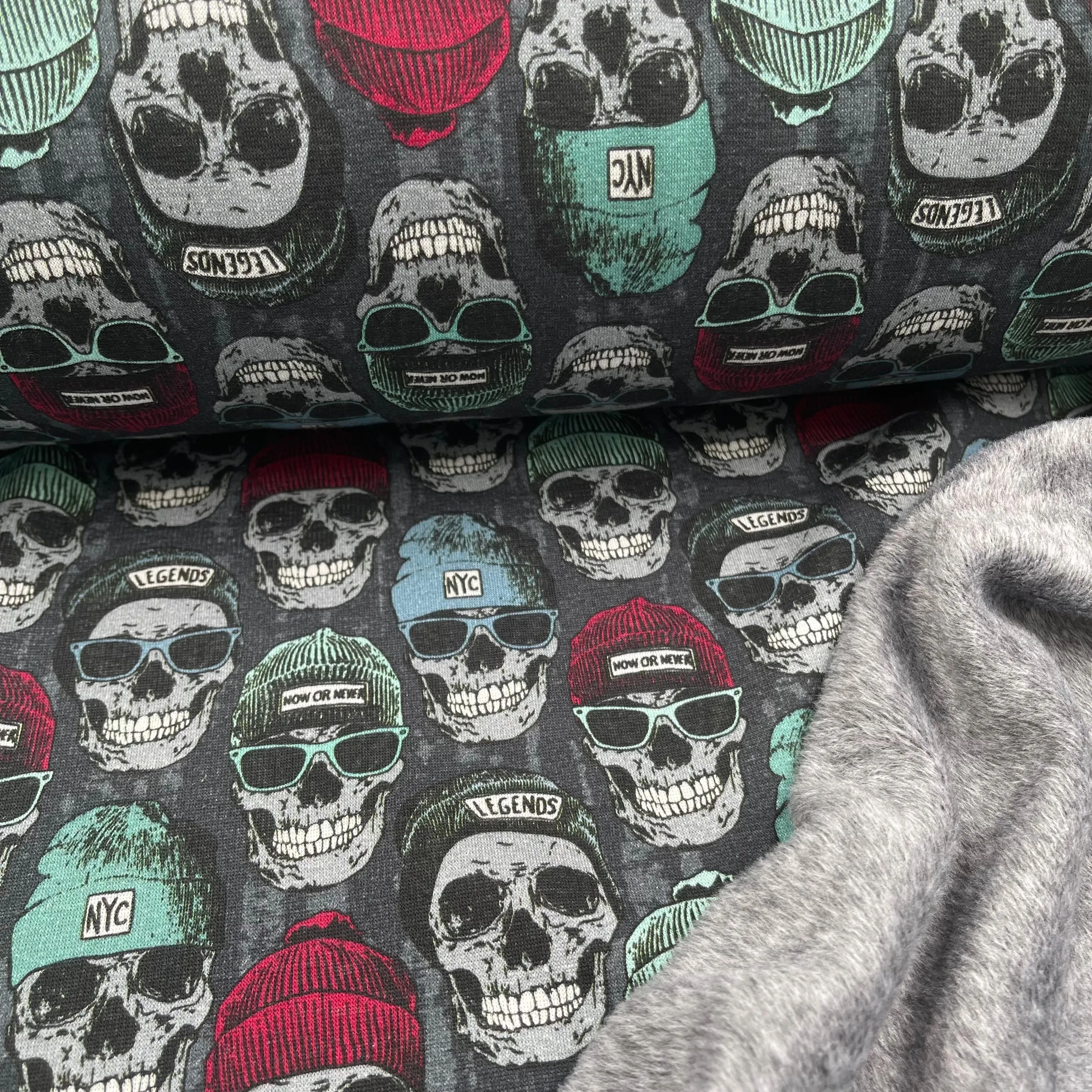 European Cotton Stretch Alpensweat - Skulls - Oeko-Tex - Grey