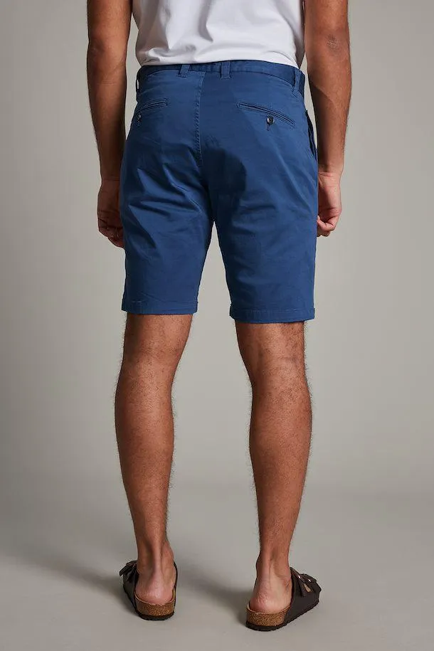 Matinique MApristu Chino Shorts in Dust Blue