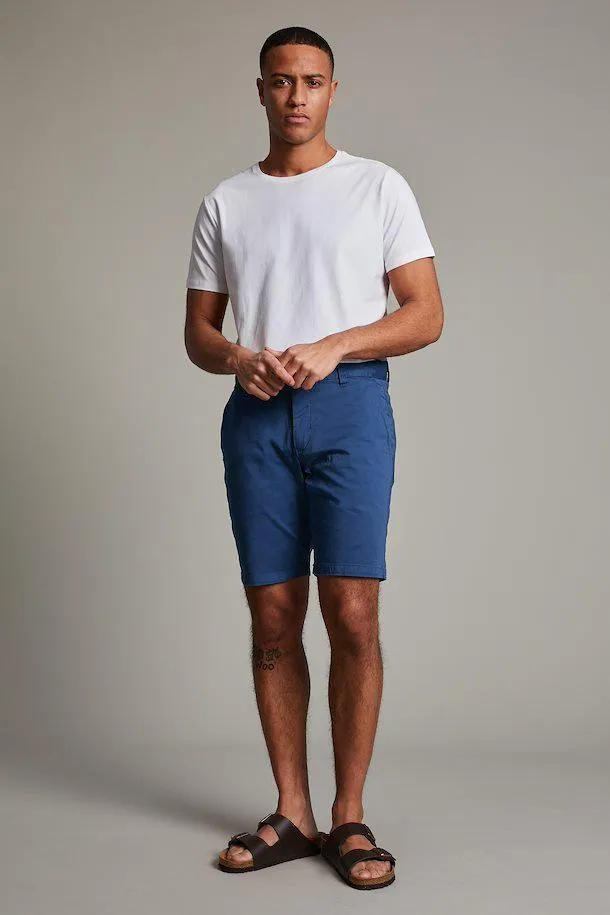 Matinique MApristu Chino Shorts in Dust Blue