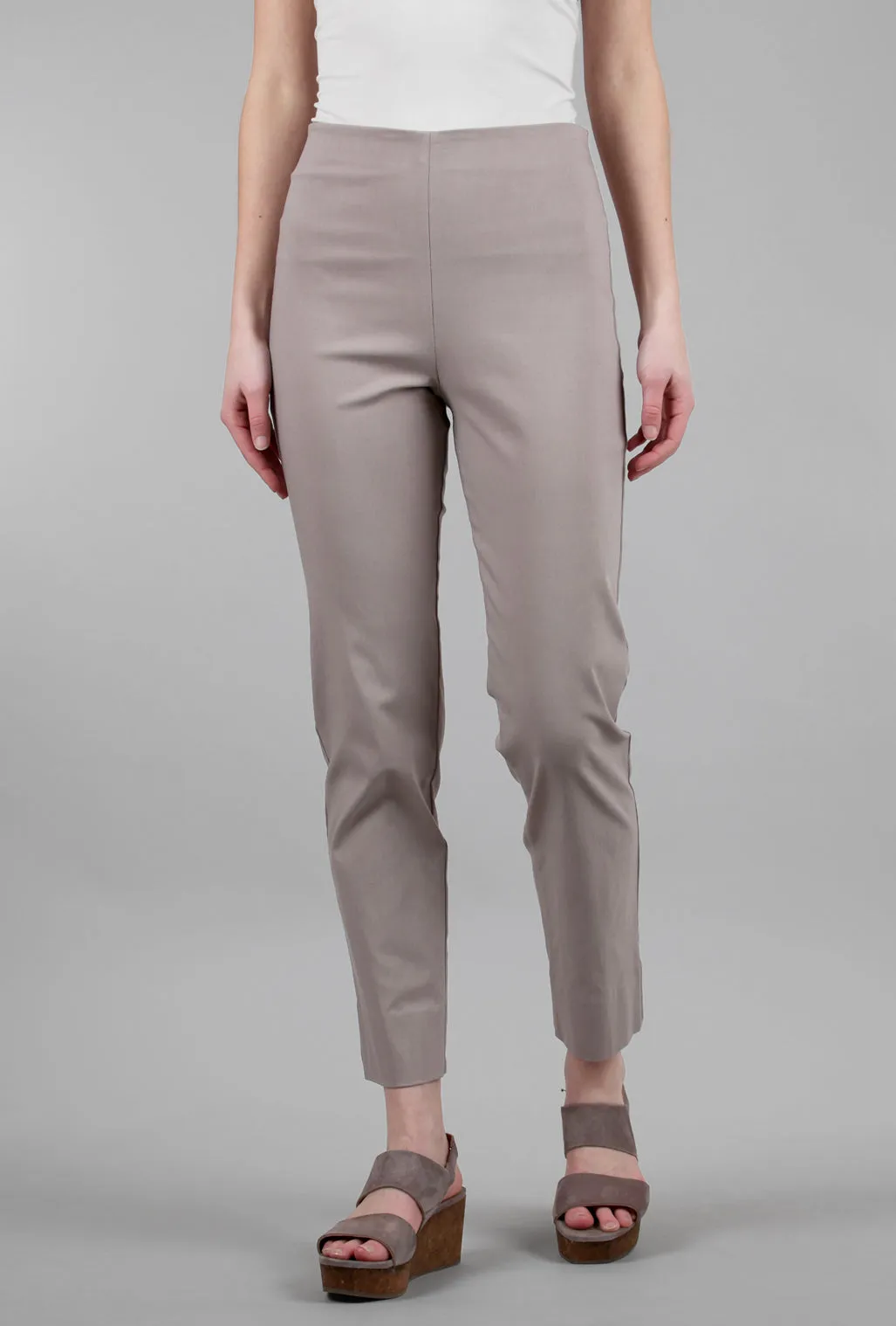 Milo Pant, Sandstone