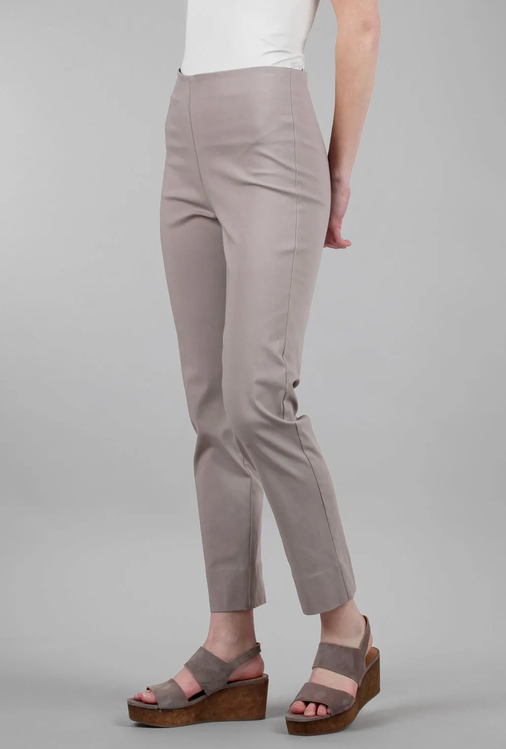 Milo Pant, Sandstone