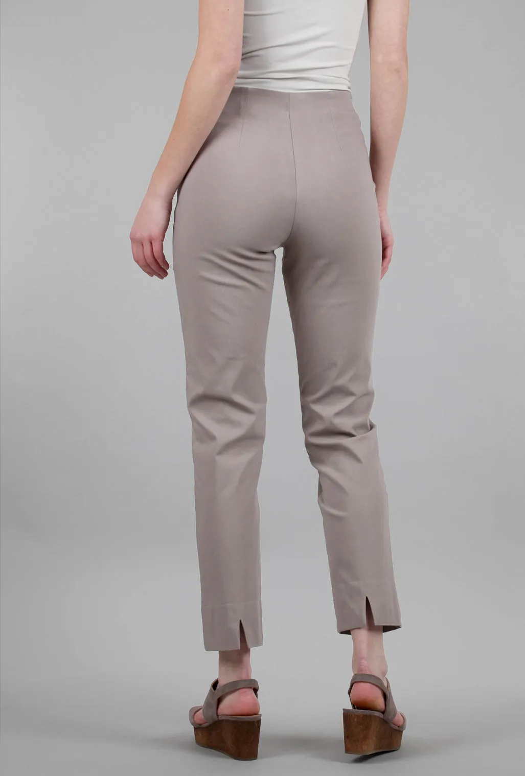 Milo Pant, Sandstone