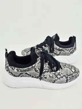 Nine West Women's Raylin Snake Print Sneaker Size 8 M