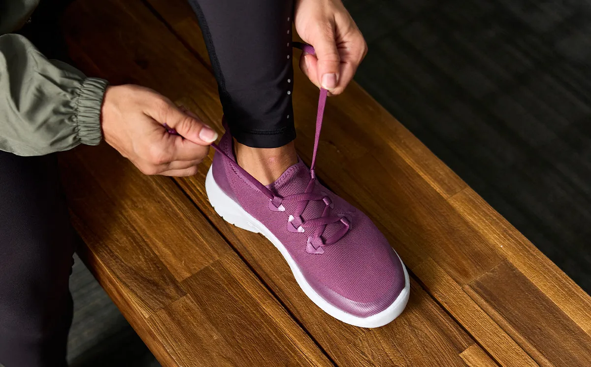 Women's OOmg Sport LS Low Shoe - Plum